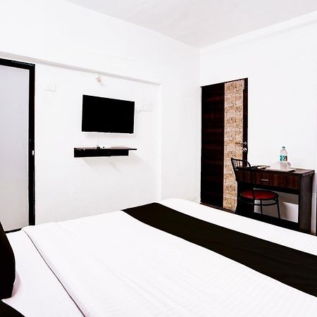 Super Hotel O Deluxe United Corporate Home ナビムンバイ エクステリア 写真