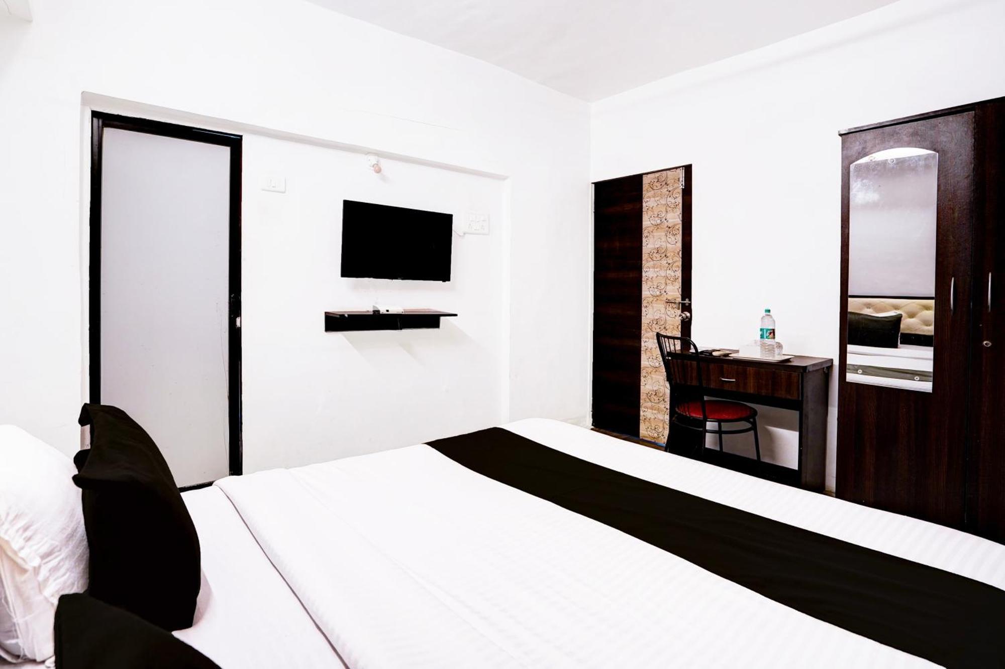 Super Hotel O Deluxe United Corporate Home ナビムンバイ エクステリア 写真